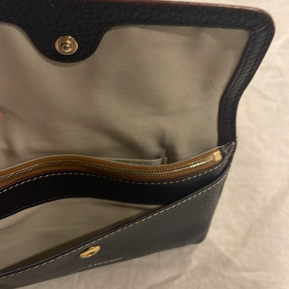 Dooney & Bourke NFL Patriots Milly Pebble Navy Blue Leather Wristlet Wallet - Picture 5 of 8